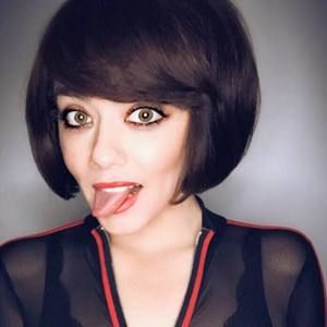 Meet your Posher, Gia